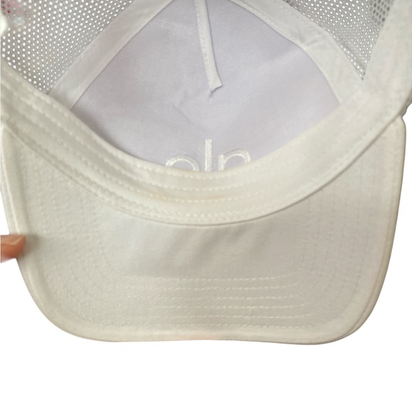 Alo White Baseball Cap Unisex - Picture 8 of 11